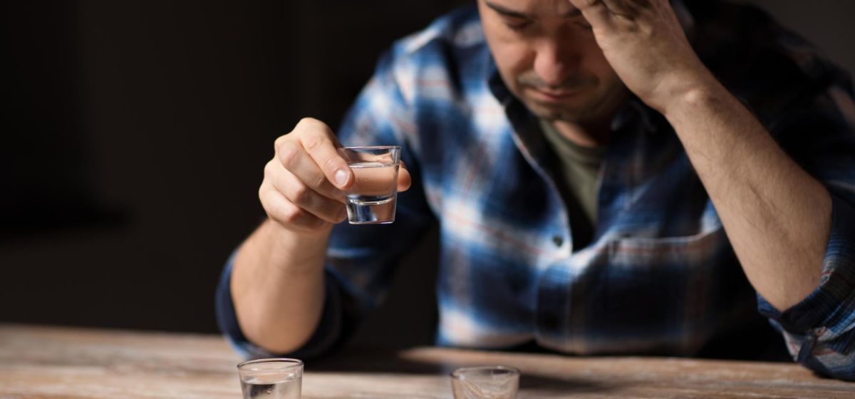 O Que Fazer Quando a Pessoa com Alcoolismo Nega o Problema?